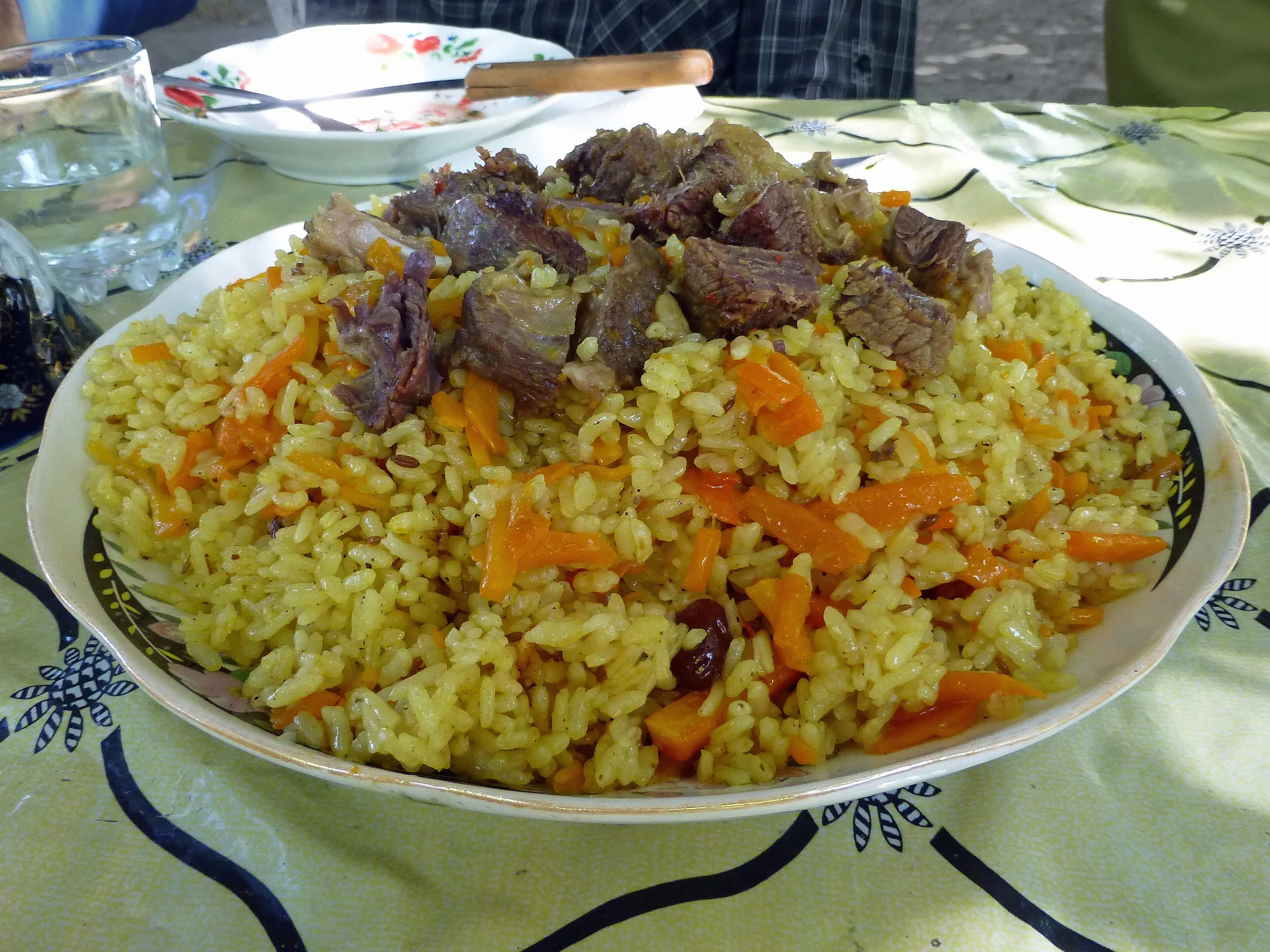 Cuisine — How plov is actually built